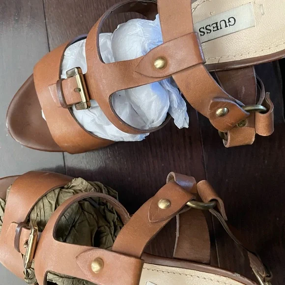 Guess platform leather sandals - Picture 7 of 9